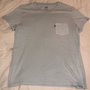 Levi’s T-shirt